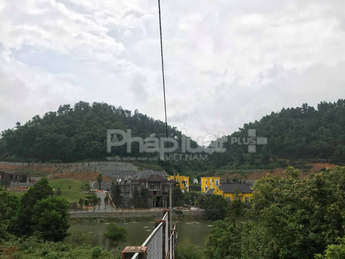 Lâu đài Hoàng Lê Gia Garden được cho của một đại gia trong giới áo dài ở Hà Nội.