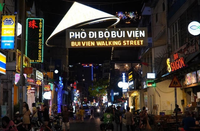 Bất chấp dịch Corona, phố