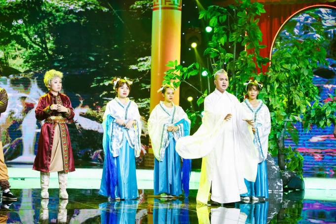 Việt Hương, Phú Quý tranh nhau tài trợ Chuồn Chuồn Giấy vào chung kết