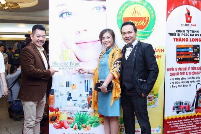 Chị Thu Hiền tham gia tài trợ cho chương trình Doanh nhân tỏa sáng 2015.