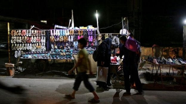 Lễ Eid al-Fitr ở Douma, gần thành phố Damascus, Syria vẫn diễn ra bất chấp các cuộc bao vây của lực lượng nổi dậy. (Ảnh: Reuters)