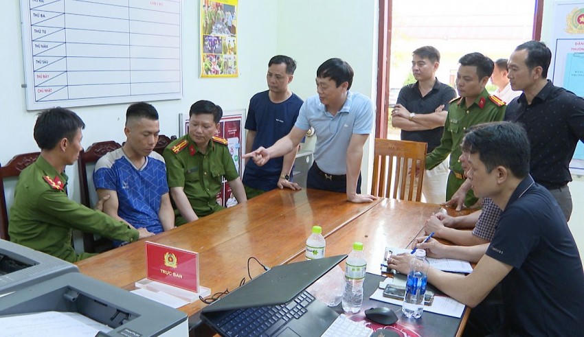 Đối tượng tại cơ quan công an.