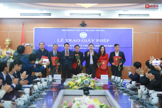 trao giay phep tap chi