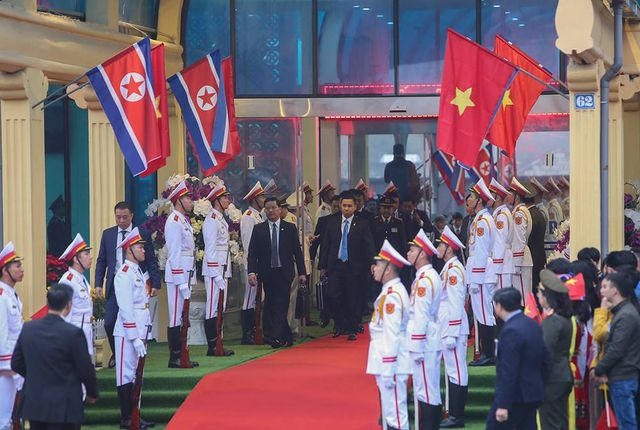 Trực tiếp - Chủ tịch Triều Tiên Kim Jong-un đã về tới khách sạn ở Hà Nội