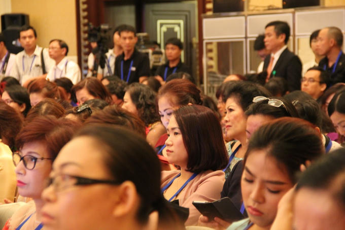 Cuốc đối thoại thu hút hàng trăm nữ doanh nhân đến từ nhiều quốc gia, đặc biệt là Việt Nam tới tham gia.