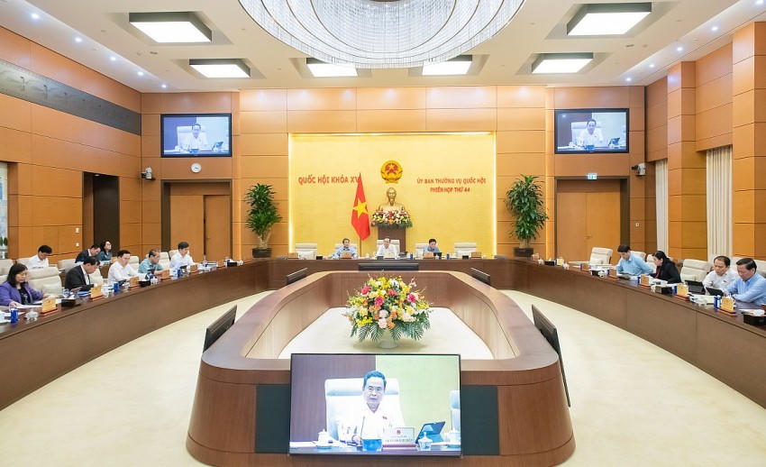 Ủy ban Thường vụ Quốc hội cho ý kiến vào Báo cáo về việc chuẩn bị Kỳ họp thứ 9, Quốc hội khóa XV tại Phiên họp thứ 44 (Ảnh quochoi.vn)