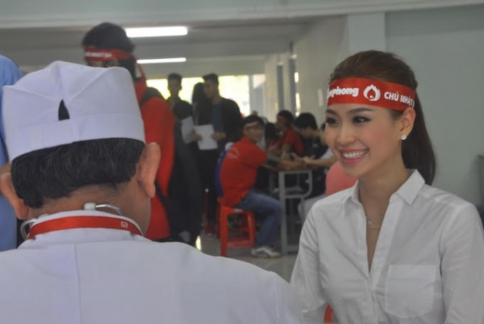 Những nụ cười rạng rỡ luôn hé trên bờ môi