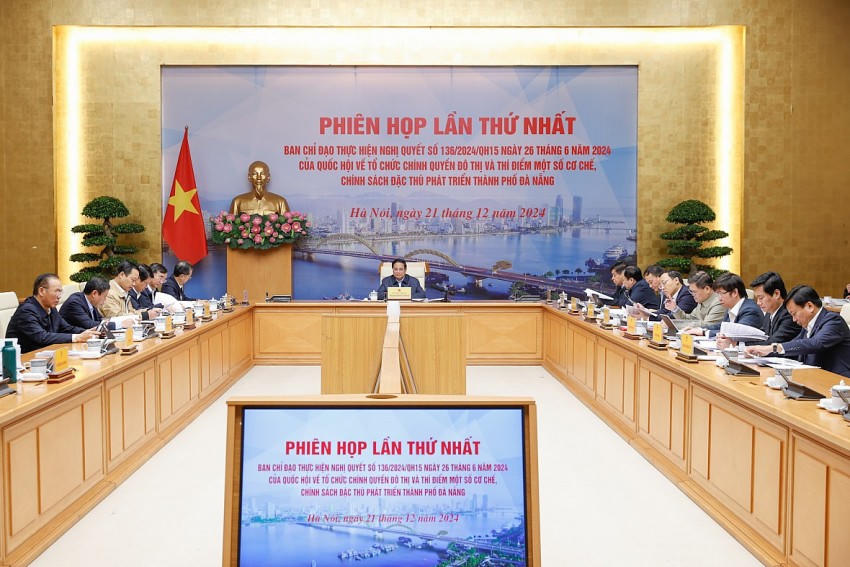 Thủ tướng chủ trì phiên họp.