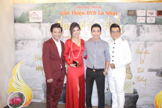 Bá Thắng - Oanh Yến - Doanh nhân Hải Quân - Hòa Hiệp ( từ trái sang )