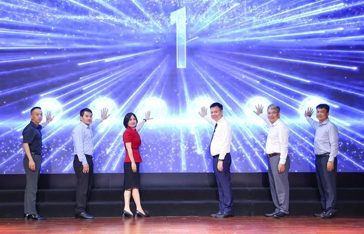 Lễ phát động cuộc thi viết “Những kỷ niệm sâu sắc về thầy cô và mái trường” năm 2025. (Ảnh: moet.gov.vn)