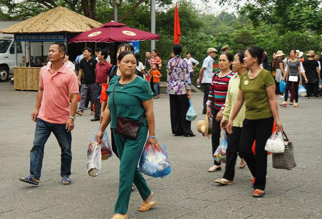 H&agrave;ng triệu lượt người đ&atilde; đổ về Đền H&ugrave;ng b&aacute;i Tổ
