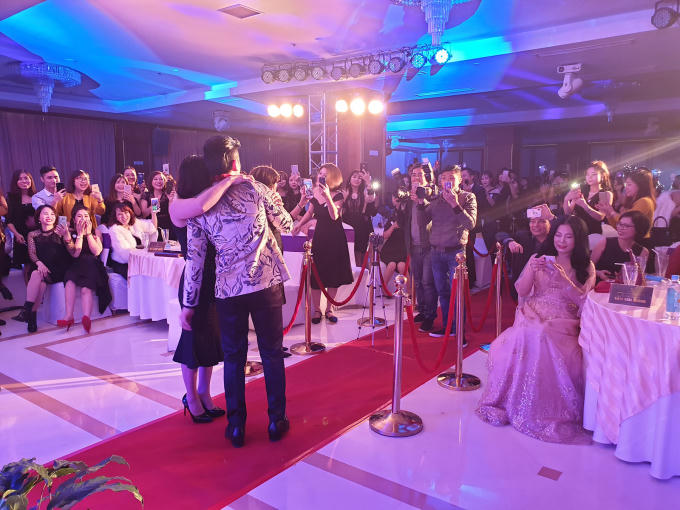 Đan Trường nhận nhiều lời mời quảng c&aacute;o game, chứng minh sức h&uacute;t đến từ c&aacute;c dự &aacute;n cổ trang