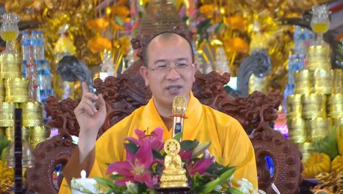 Vị trụ trì chùa Ba Vàng cho rằng, "việc tâm linh phải người trong cuộc, tu hành mới biết rõ".