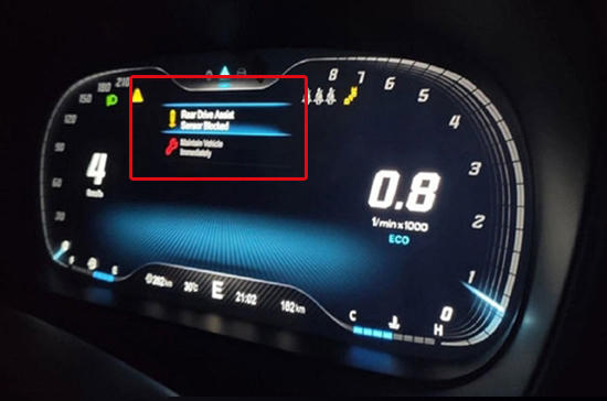 Dù nhiều lần sửa chữa nhưng trên bảng đồng hồ vẫn xuất hiện dòng thông báo lỗi. (Ảnh: NVCC)