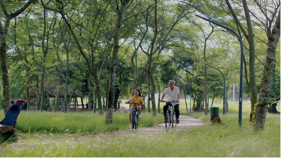 Được sống giữa môi trường trong lành, người cao tuổi thấy vui vẻ, khỏe mạnh, trẻ trung hơn