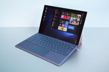 M&agrave;n h&igrave;nh Surface Pro c&oacute; chất lượng trải nghiệm tốt hơn.