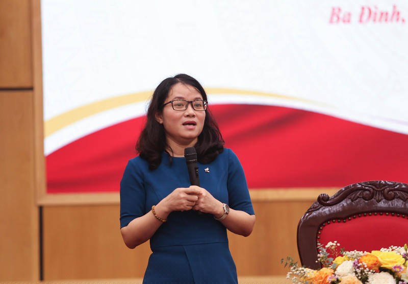 TS. Lê Thị Hoa, Học viện Hành chính Quốc gia chia sẻ tại tọa đàm.