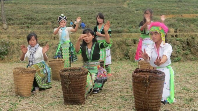 Những trò chơi dân gian của người Mông ở Yên Bái trong ngày Tết