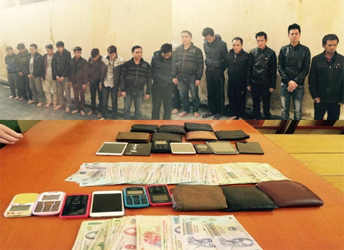 14 đối tượng tham gia đánh bạc.