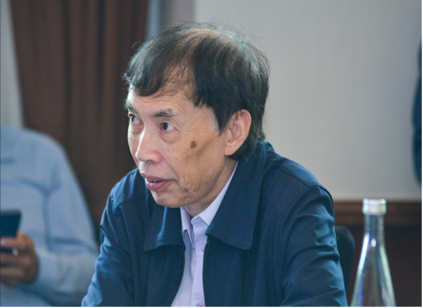 Ông Võ Trí Thành bày tỏ quan điểm về việc cấm thuốc lá làm nóng, thuốc lá điện tử. (Ảnh: T.H)