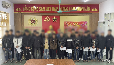 Nhóm đối tượng tại cơ quan Công an.