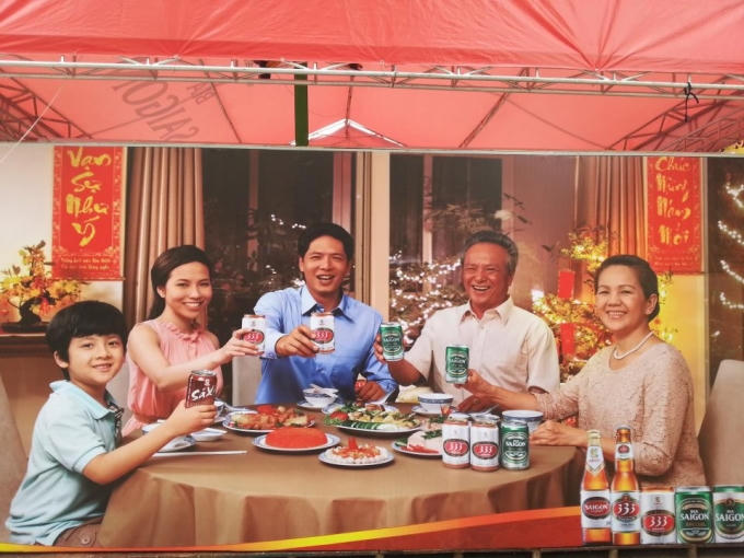 Người Việt quen uống rượu bia mỗi dịp Tết đến xuân về