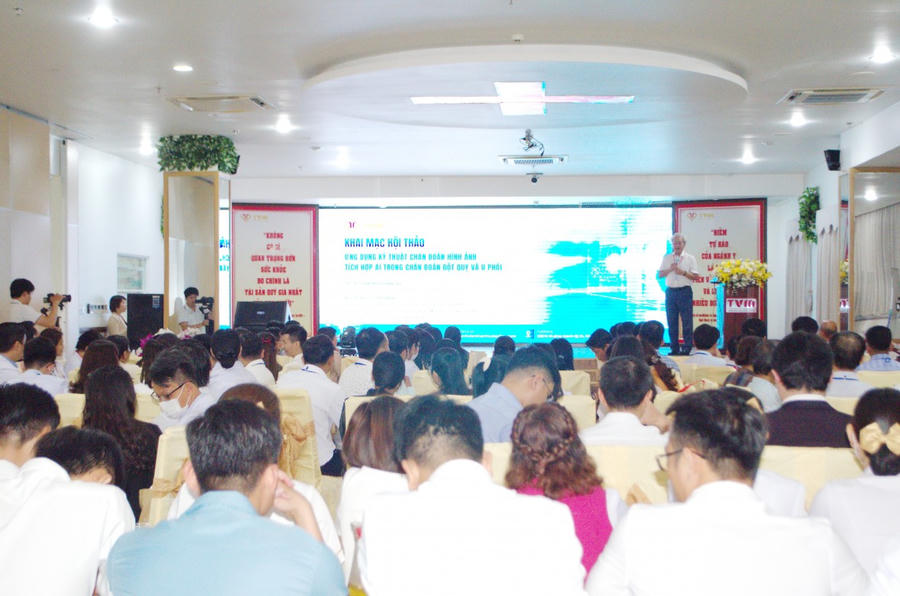 Quang cảnh tại chương trình sinh hoạt khoa học.