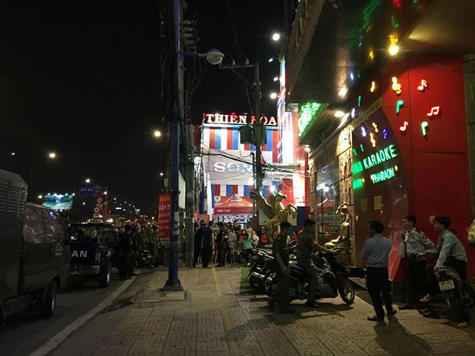 Quán karaoke của Phúc XO có 6 tầng, 15 phòng nằm trên đường Trường Chinh, phường Tân Thới Nhất, quận 12, TPHCM.