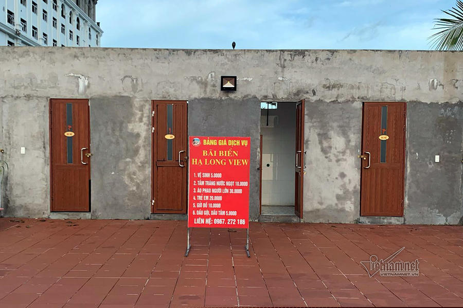 Bảng giá dịch vụ tự đặt ra để thu phí của một công ty.