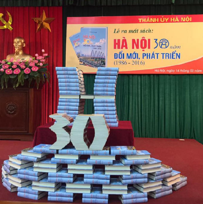 4.500 cuốn sách được phát hạnh nhân dịp đầu năm mới (Ảnh: Vân Anh).