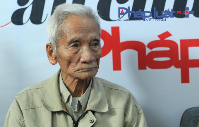 Ông Huỳnh Văn Truyện (91 tuổi) nhiều năm ròng rã đi kêu oan cho con trai Huỳnh Văn Nén có mặt tại tòa soạn Phapluatplus.