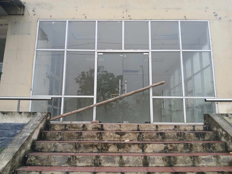 Công ty TNHH MTV quản lý và phát triển nhà Hà Nội đã vi phạm khoản 1 Điều 19 Thông tư số 13/2009/TT-BXD ngày 30/6/2009 của Bộ Xây dựng quy định về những hành vi bị nghiêm cấm trong quản lý sử dụng nhà ở công nhân là "Tự ý chuyển đổi mục đích sử dụng nhà ở công nhân".