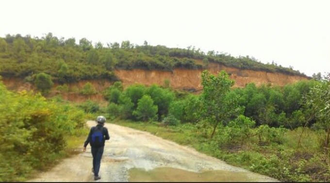 Mỏ đá bị kẻ gian đột nhập kho lấy trộm hàng ngàn kíp nổ. (Ảnh: Đăng Hậu)