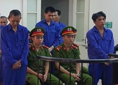 8 đối tượng cướp biển tại phiên họp xem xét yêu cầu dẫn độ.