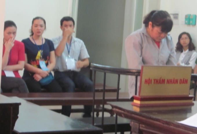 Tạ Thị Nga trong phiên tòa sáng nay (Ảnh: Duy Khương)