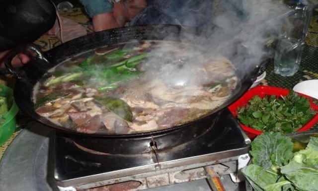 Thắng cố Sapa, món ăn “bốc mùi” dễ gây nghiền của người H’Mông