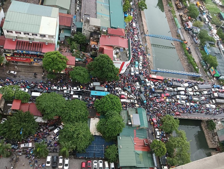 Một cảnh ùn tắc giao thông tại thành phố Hà Nội. (Ảnh: laodongthudo.vn)