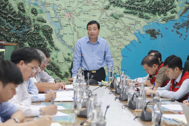 Ông Trần Quang Hoài phát biểu kết luận cuộc họp.