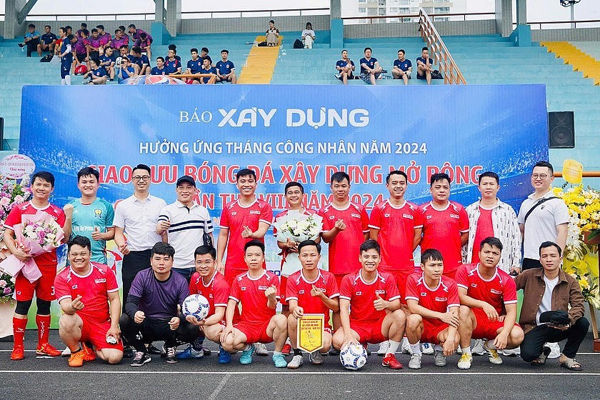 CLB bóng đá Báo Pháp luật Việt Nam.