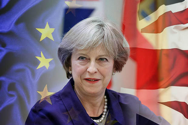 Thủ tướng Theresa May đang đối mặt với nhiều sức ép vì Brexit. Ảnh: Getty