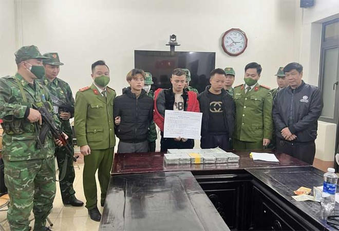 Các đối tượng bị bắt giữ.