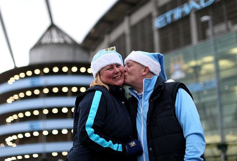 Các CĐV của Manchester City hạnh phúc trong ngày Boxing Day