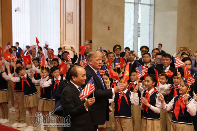 Thủ tướng Nguyễn Xuân Phúc và Tổng thống Mỹ Donald Trump. Ảnh: Phạm Hải