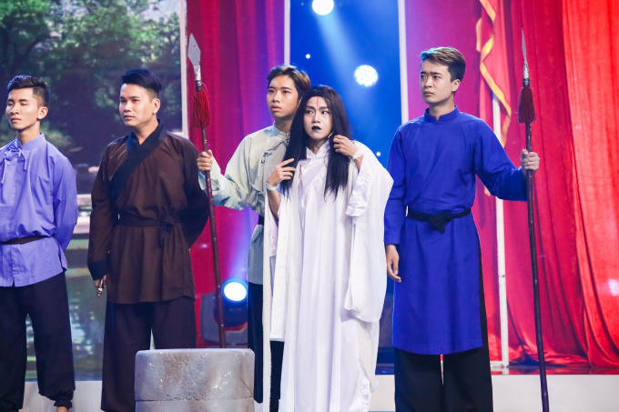 Việt Hương cười không ngừng với Next top model làng hài