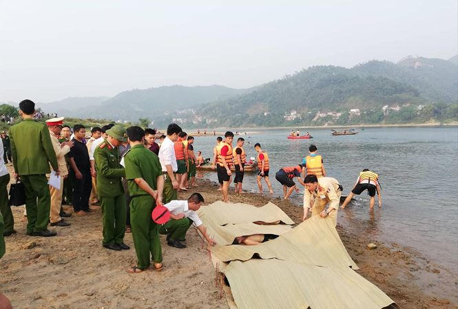 Vụ đuối nước thương tâm khiến cho 8 học sinh thiệt mạng.