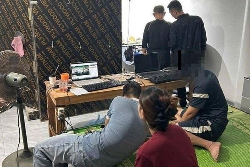 Hình ảnh nhóm đối tượng livestream lừa đảo chiếm đoạt tài sản qua nền tảng Youtube. (Ảnh: Công an tỉnh Lào Cai).