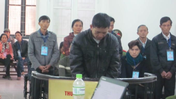 Bị cáo Cối trước vành móng ngựa (Ảnh: Duy Khương).