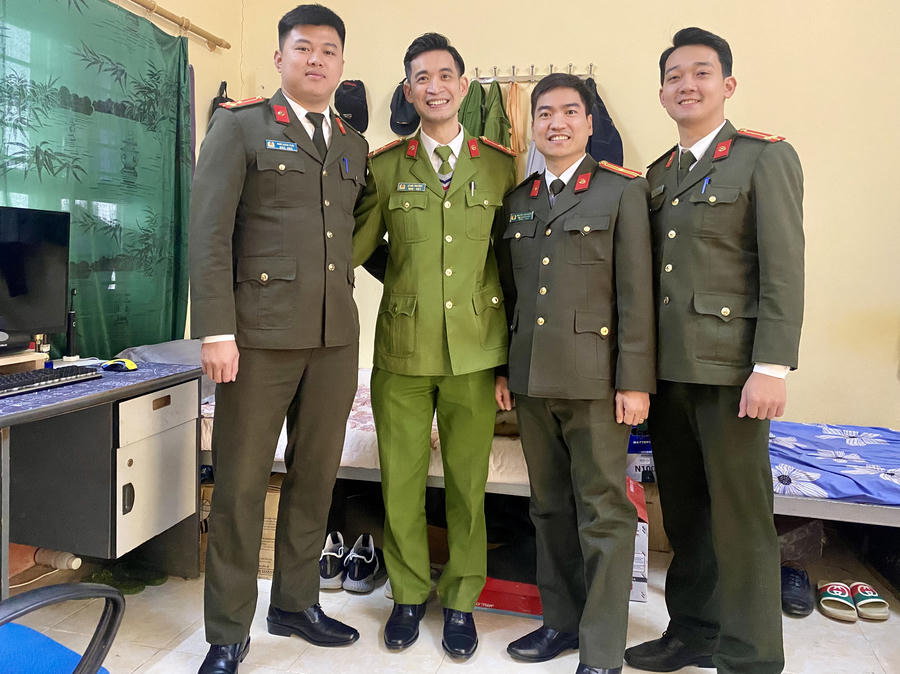 2224FDA9-136E-481A-A19E-C3C8A06DB6D7.