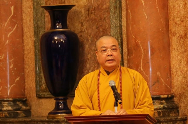 HT.Thích Thanh Nhiễu - Phó chủ tịch TT HĐTS GHPGVN phát biểu tại buổi gặp mặt.