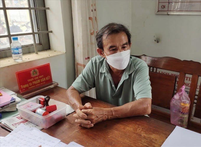 61996E1B-7355-48EE-9BAD-C3D0E8C6C038.